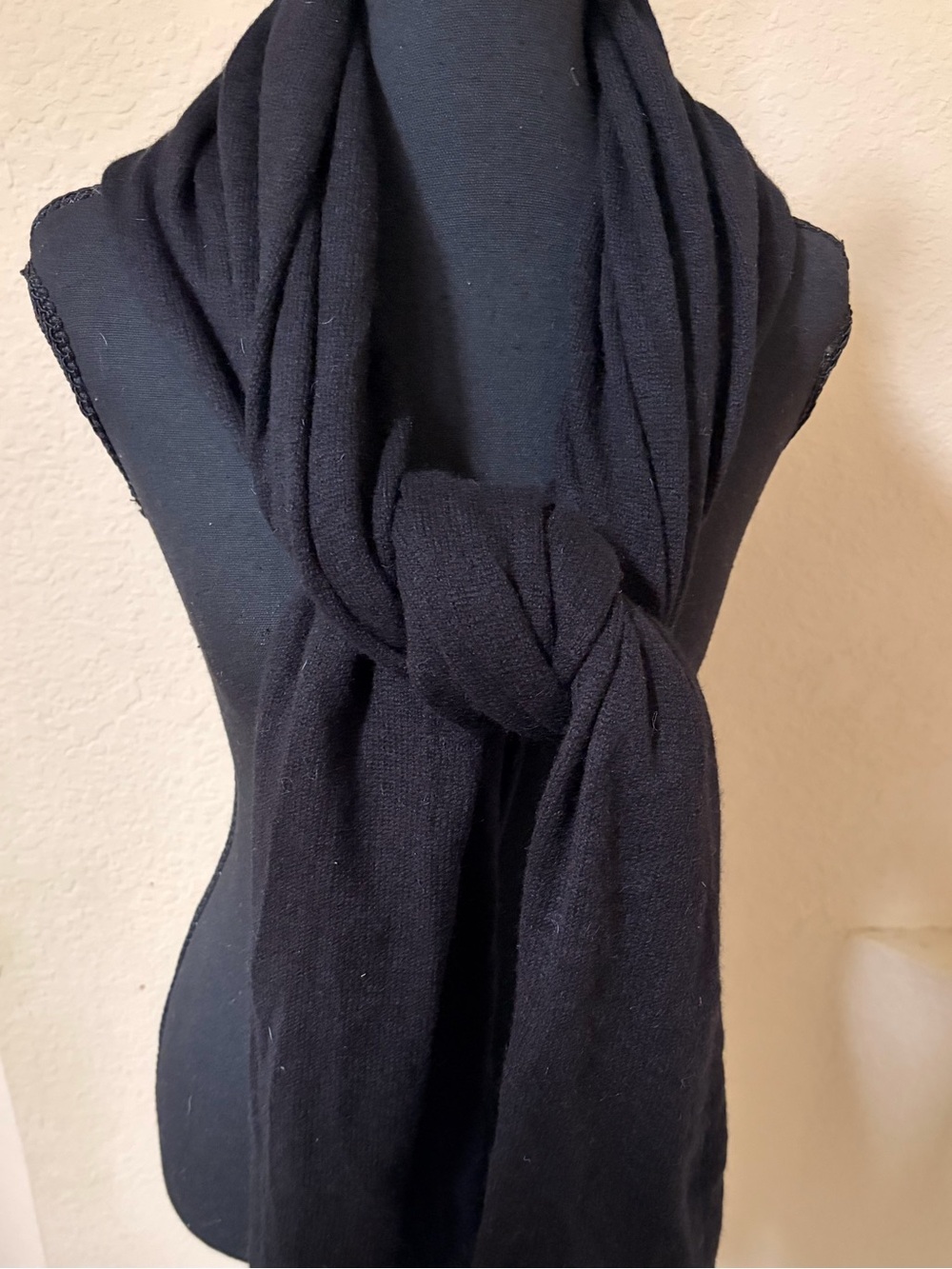 InCashmere Black Cashmere Scarf